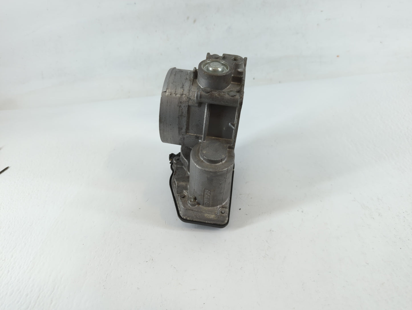 2011-2018 Ford Edge Throttle Body P/N:AT4E-EH 132414006528 Fits Fits 2011 2012 2013 2014 2015 2016 2017 2018 2019 OEM Used Auto Parts - Oemusedautoparts1.com