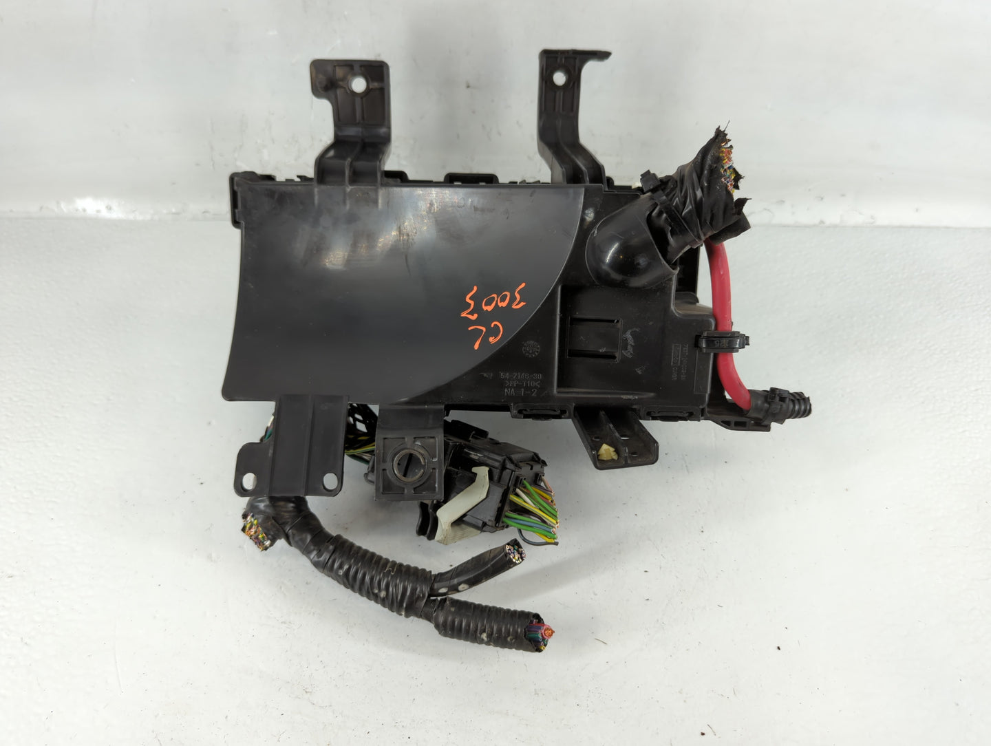 2010-2012 Ford Fusion Fusebox Fuse Box Panel Relay Module P/N:AE5T-14290-E Fits Fits 2010 2011 2012 OEM Used Auto Parts - Oemusedautoparts1.com