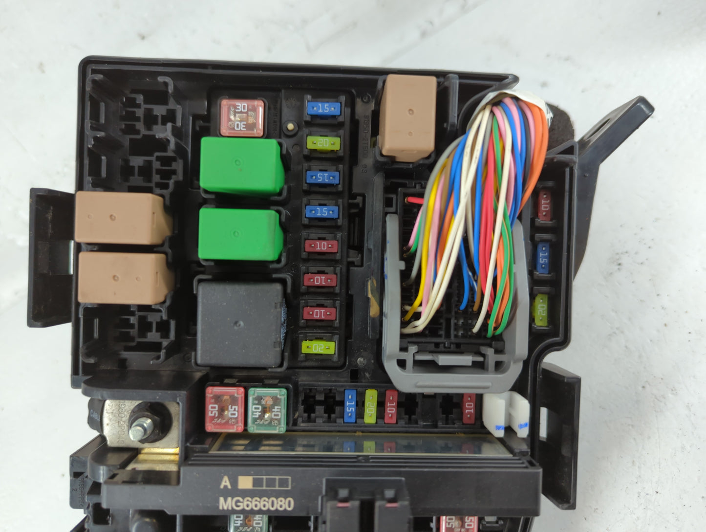 2014-2015 Kia Optima Fusebox Fuse Box Panel Relay Module P/N:91955-2T730QQK Fits Fits 2014 2015 OEM Used Auto Parts - Oemusedautoparts1.com