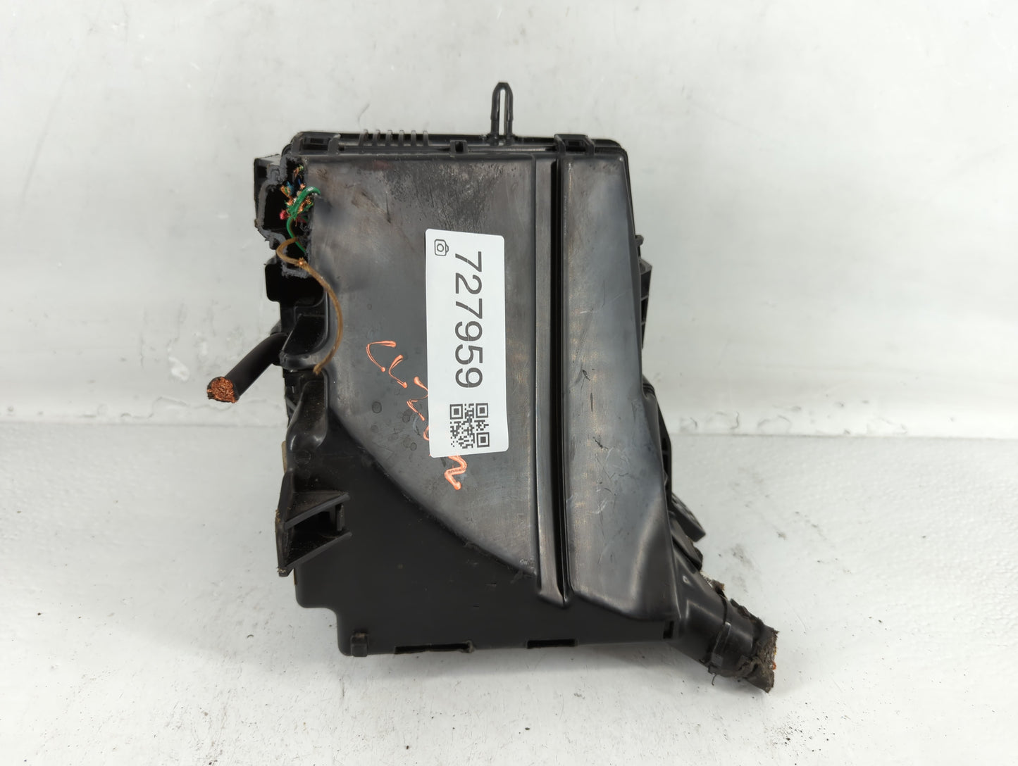 2014-2015 Kia Optima Fusebox Fuse Box Panel Relay Module P/N:91955-2T730QQK Fits Fits 2014 2015 OEM Used Auto Parts - Oemusedautoparts1.com