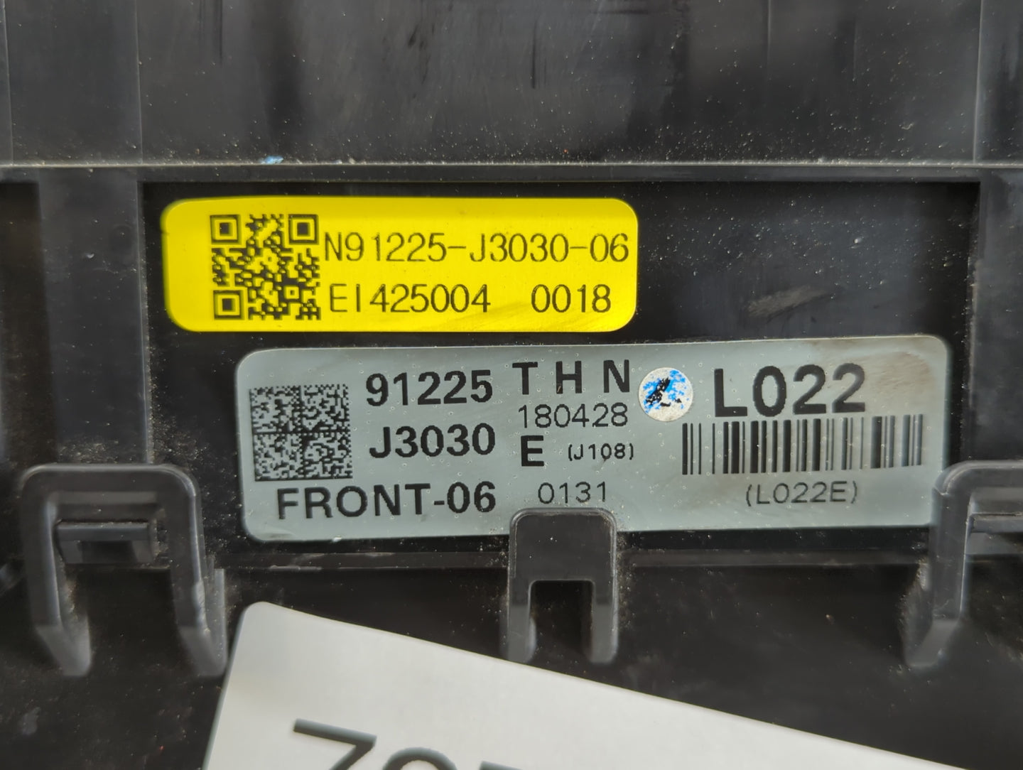 2020 Hyundai Veloster Fusebox Fuse Box Panel Relay Module P/N:91225 J3030 N91225-J3030-06 Fits OEM Used Auto Parts - Oemusedautoparts1.com