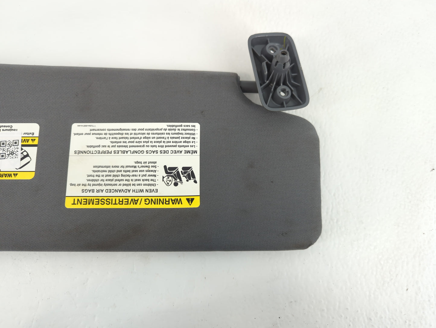 2011-2014 Ford F-150 Sun Visor Shade Replacement Passenger Right Mirror Fits Fits 2011 2012 2013 2014 OEM Used Auto Parts - Oemusedautoparts1.com