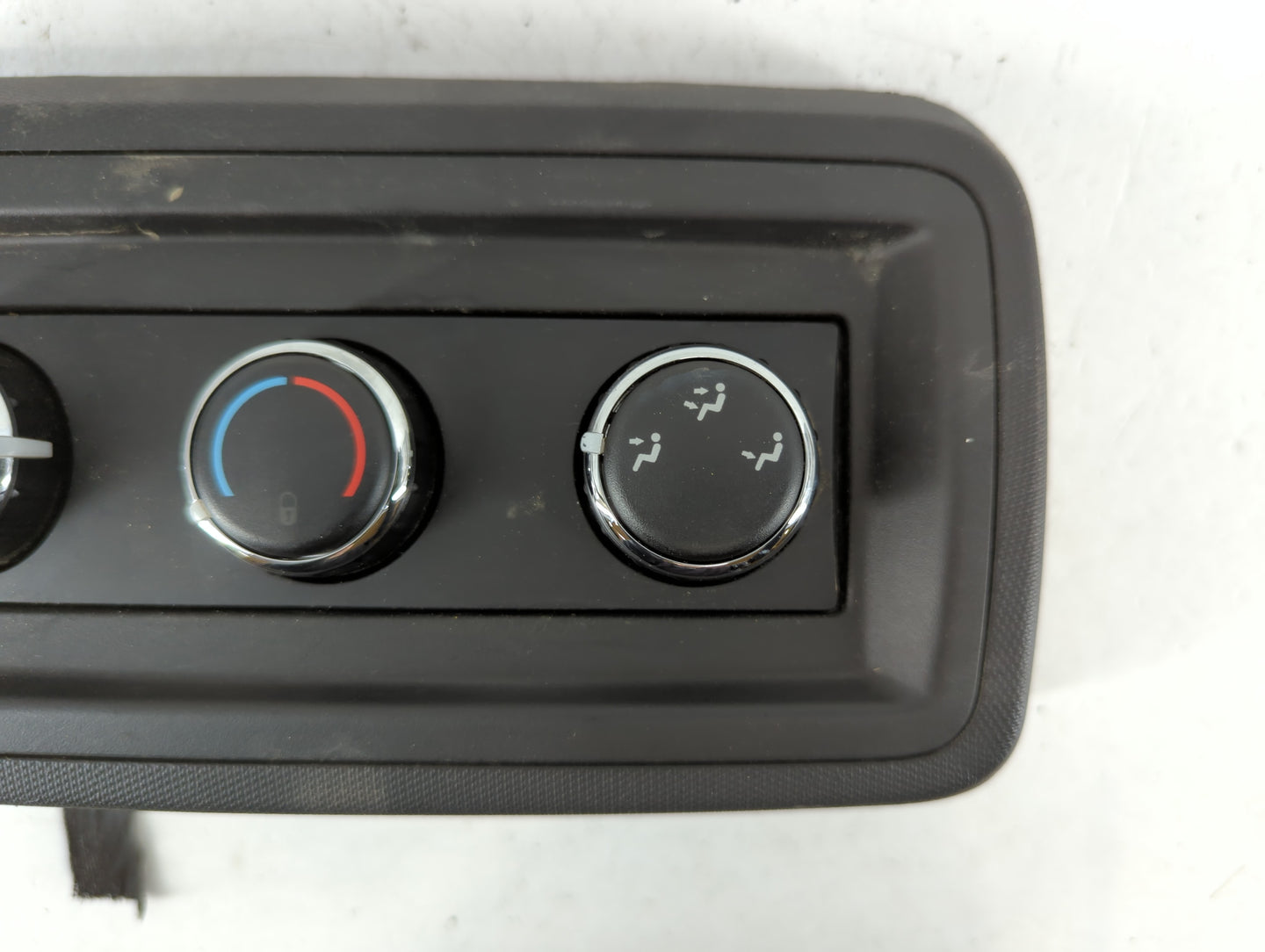 2018 Dodge Caravan Climate Control Module Temperature AC/Heater Replacement P/N:1709130450048 55111312AC Fits OEM Used Auto Parts - Oemusedautoparts1.com