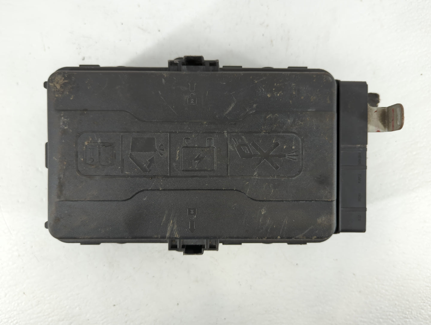 2019-2021 Chevrolet Malibu Fusebox Fuse Box Panel Relay Module P/N:84950507_01 Fits Fits 2019 2020 2021 OEM Used Auto Parts - Oemusedautoparts1.com
