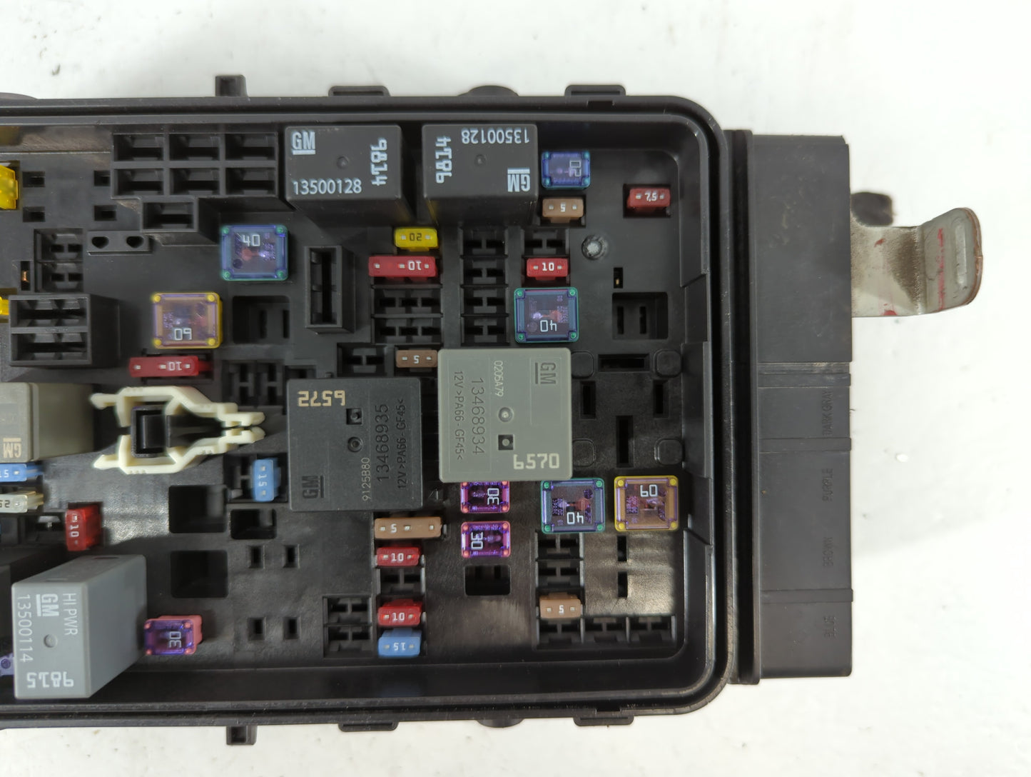 2019-2021 Chevrolet Malibu Fusebox Fuse Box Panel Relay Module P/N:84950507_01 Fits Fits 2019 2020 2021 OEM Used Auto Parts - Oemusedautoparts1.com