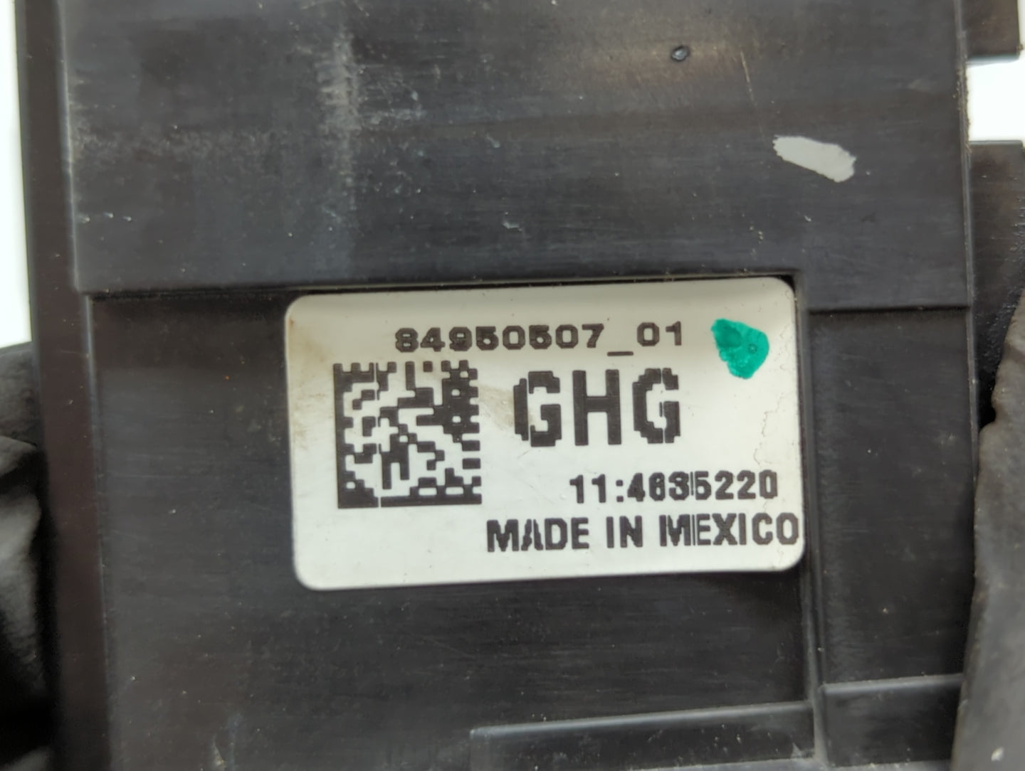 2019-2021 Chevrolet Malibu Fusebox Fuse Box Panel Relay Module P/N:84950507_01 Fits Fits 2019 2020 2021 OEM Used Auto Parts - Oemusedautoparts1.com