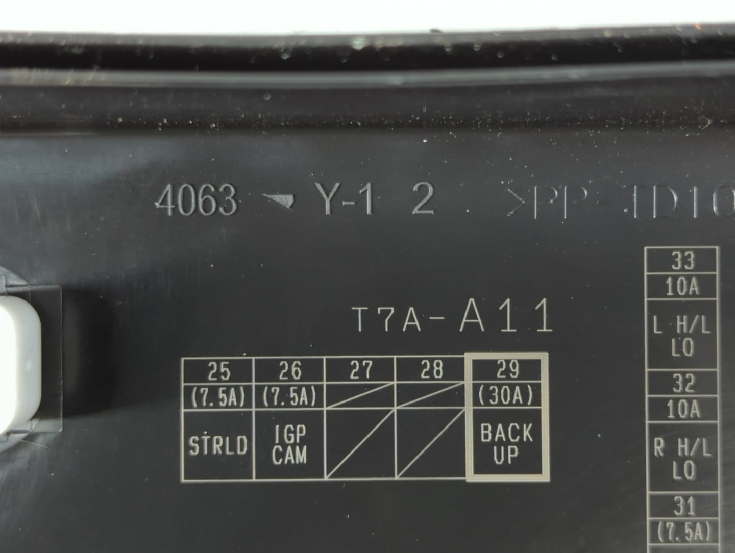 2019 Honda Hr-V Fusebox Fuse Box Panel Relay Module P/N:T7A-A11 4063 Fits OEM Used Auto Parts - Oemusedautoparts1.com