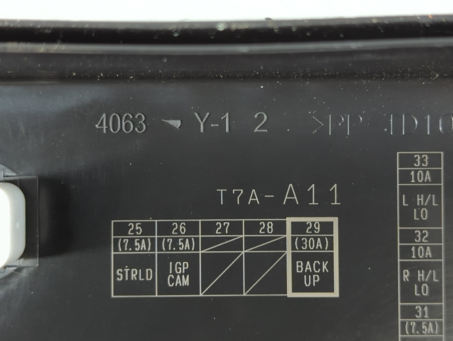 2019 Honda Hr-V Fusebox Fuse Box Panel Relay Module P/N:T7A-A11 4063 Fits OEM Used Auto Parts - Oemusedautoparts1.com