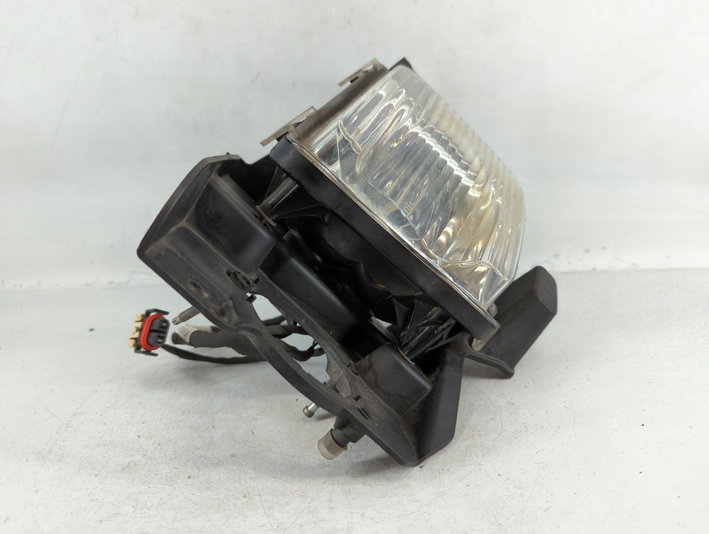 2009 Saturn Outlook Passenger Right Oem Fog Light Lamp - Oemusedautoparts1.com