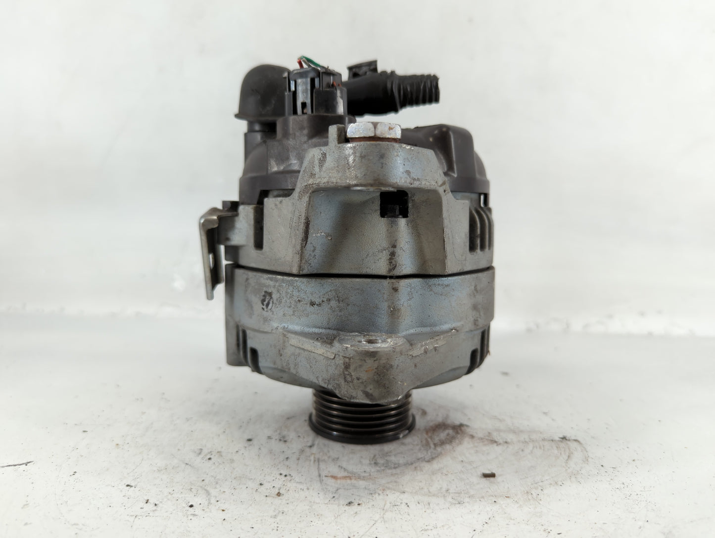 2015-2019 Hyundai Sonata Alternator Replacement Generator Charging Assembly Engine OEM P/N:37300-2B960 Fits OEM Used Auto Parts - Oemusedautoparts1.com