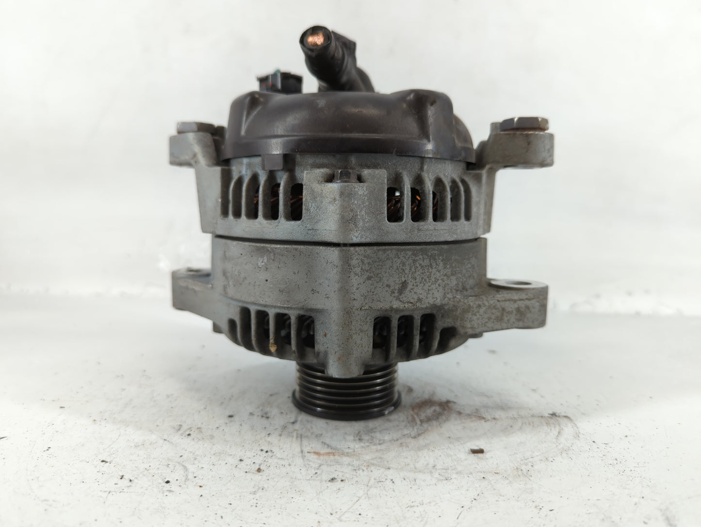 2015-2019 Hyundai Sonata Alternator Replacement Generator Charging Assembly Engine OEM P/N:37300-2B960 Fits OEM Used Auto Parts - Oemusedautoparts1.com