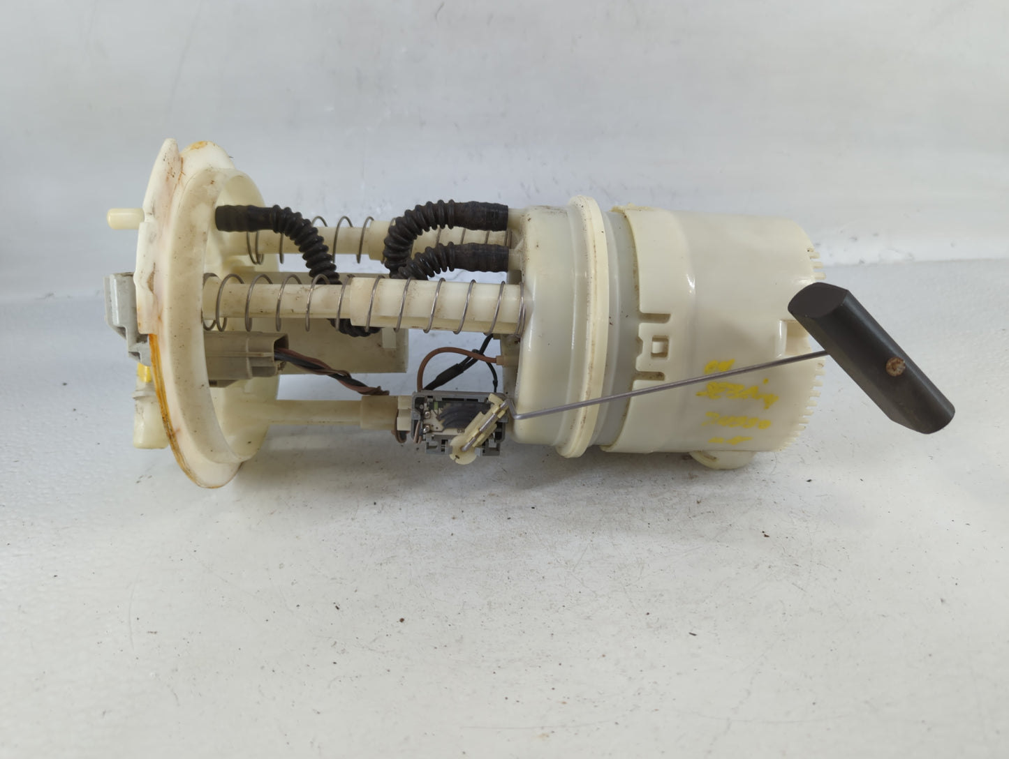 2003-2006 Chrysler Sebring Electrical Gas Fuel Pump Assembly - Oemusedautoparts1.com
