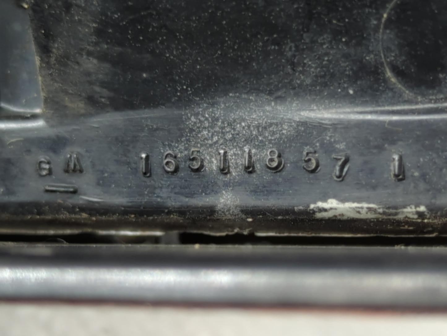 1991 Chevrolet Cavalier Rear Center Lid Brake Light Tail Light P/N:165118571 Fits OEM Used Auto Parts - Oemusedautoparts1.com