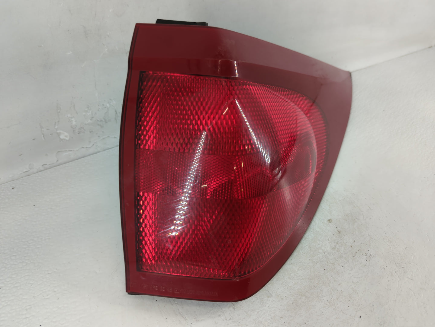 2002-2003 Buick Rendezvous Tail Light Assembly Passenger Right OEM Fits Fits 2002 2003 OEM Used Auto Parts - Oemusedautoparts1.com