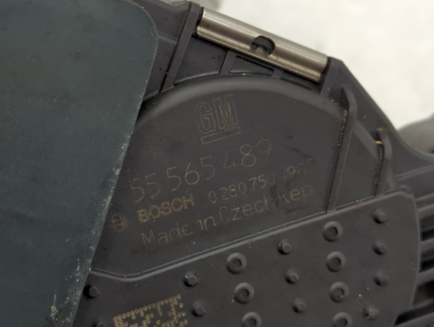 2013-2021 Buick Encore Throttle Body P/N:0 280 750 499 55 565 489 Fits Fits 2011 2012 2013 2014 2015 2016 2017 2018 2019 2020 2021 OEM Used Auto Parts - Oemusedautoparts1.com