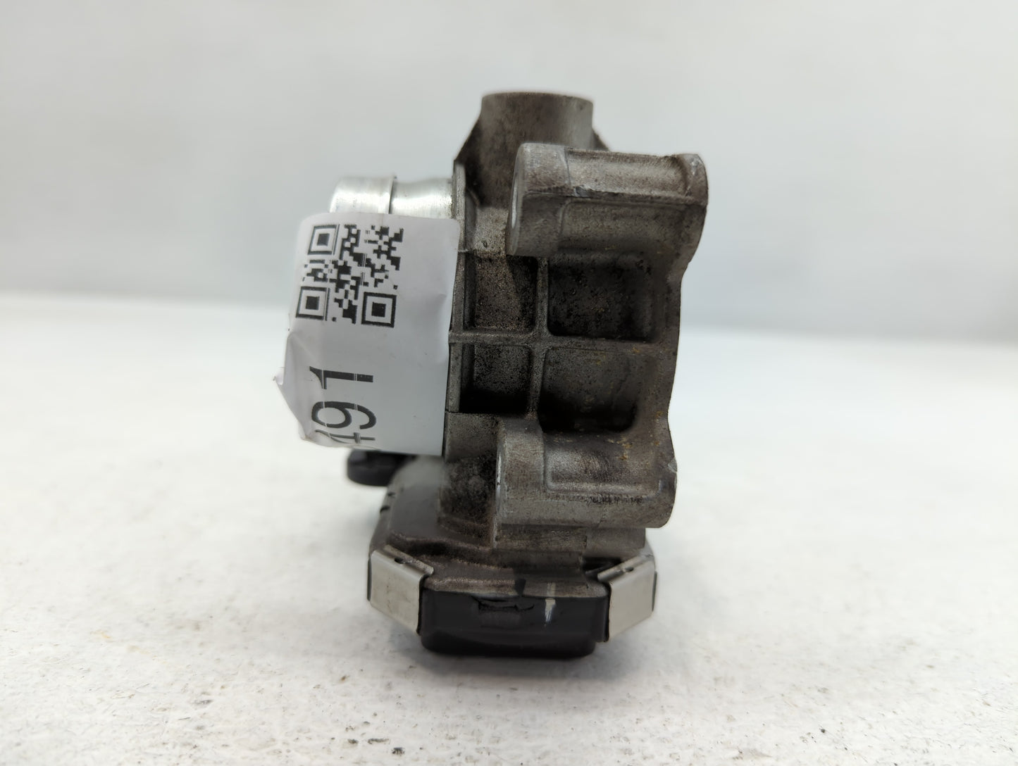 2017-2020 Toyota Sienna Throttle Body P/N:12671379AA Fits Fits 2016 2017 2018 2019 2020 2021 2022 OEM Used Auto Parts - Oemusedautoparts1.com