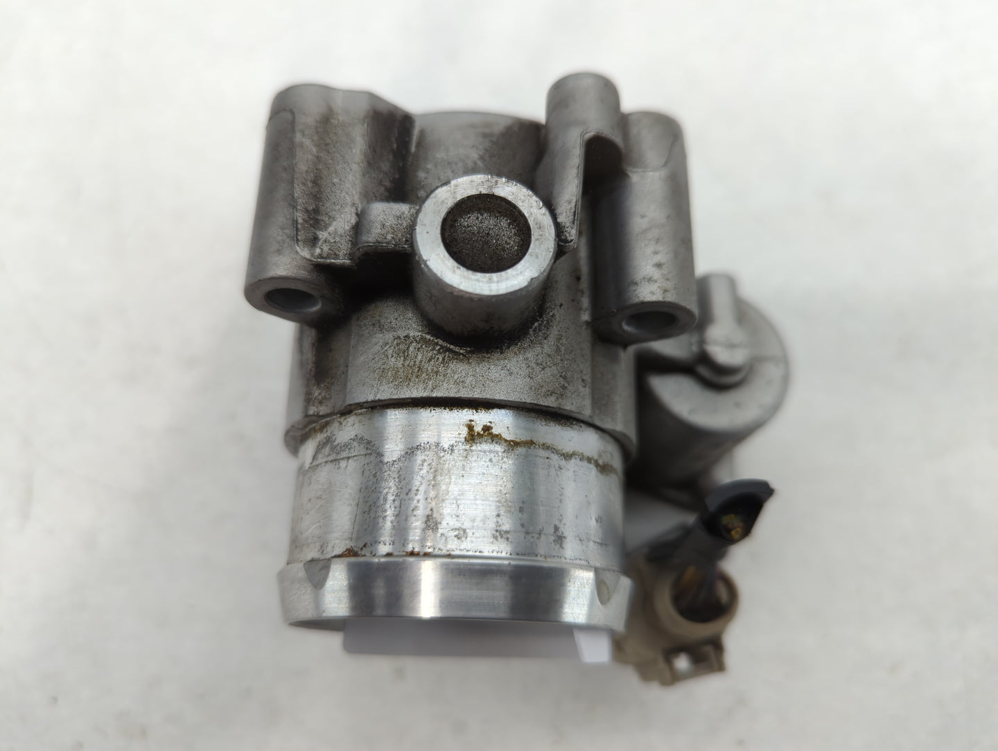 2017-2019 Ford Escape Throttle Body P/N:DS7G-9F991-BB B18 117 4983 Fits Fits 2014 2015 2016 2017 2018 2019 2020 OEM Used Auto Parts - Oemusedautoparts1.com
