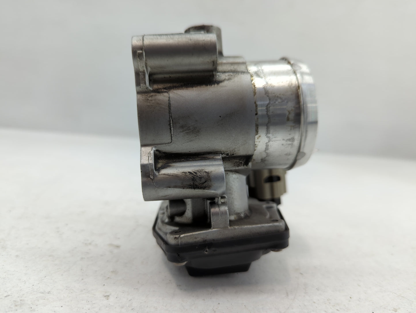 2017-2019 Ford Escape Throttle Body P/N:DS7G-9F991-BB B18 117 4983 Fits Fits 2014 2015 2016 2017 2018 2019 2020 OEM Used Auto Parts - Oemusedautoparts1.com