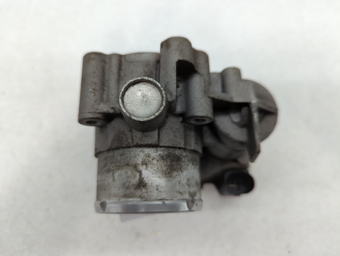 2011-2014 Ford Fiesta Throttle Body P/N:7S7G-9F991-B7A Fits Fits 2011 2012 2013 2014 OEM Used Auto Parts - Oemusedautoparts1.com