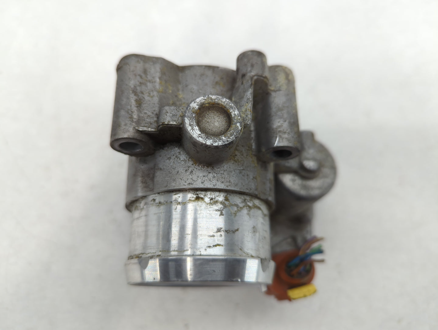 2014-2020 Ford Fusion Throttle Body P/N:DS7G-9F991-CA B18 206 4051 Fits Fits 2014 2015 2016 2017 2018 2019 2020 OEM Used Auto Parts - Oemusedautoparts1.com