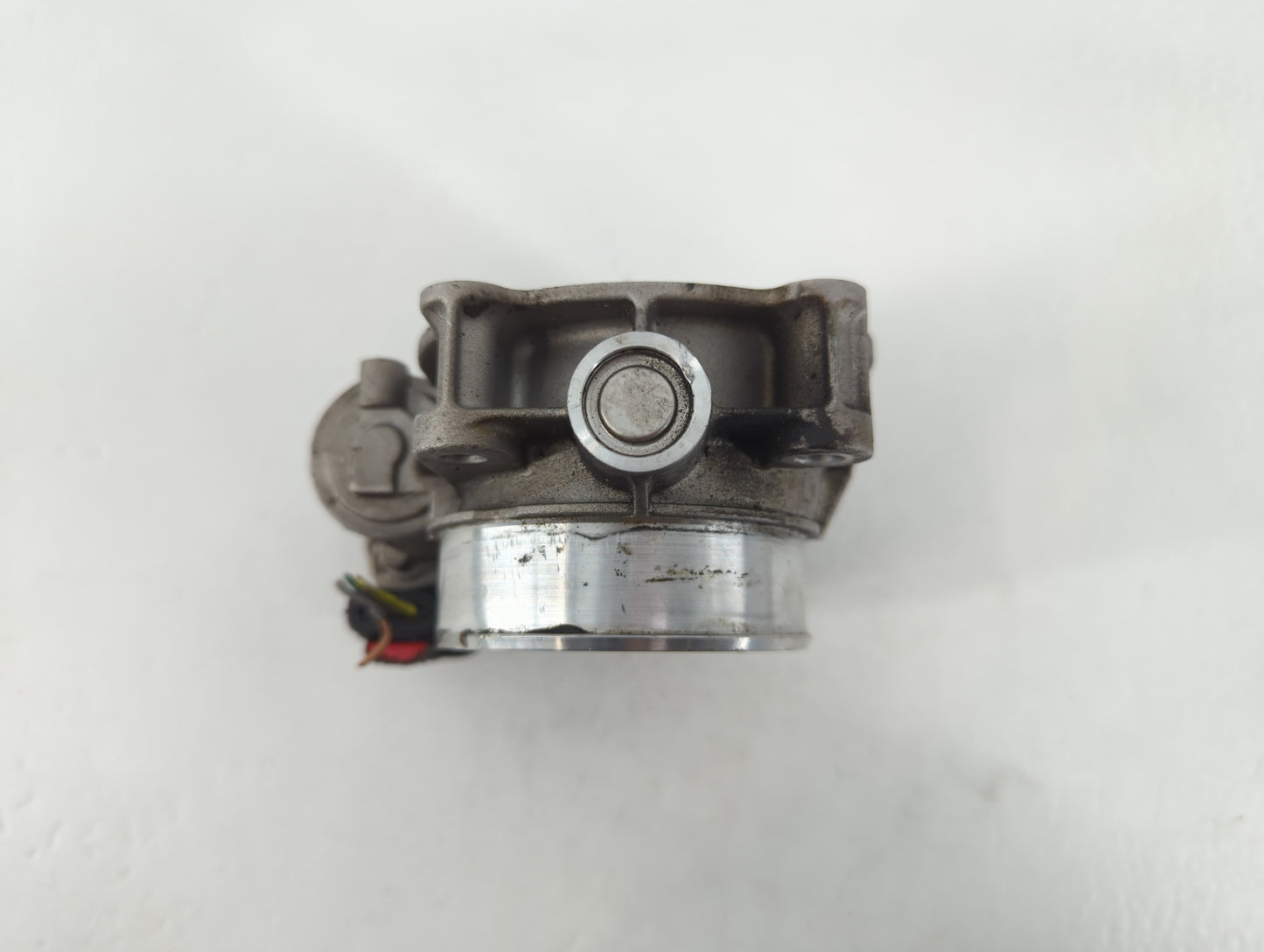 2012-2015 Chevrolet Camaro Throttle Body P/N:12632172BA Fits Fits 2012 2013 2014 2015 2016 2017 2018 2019 2020 2021 2022 OEM Used Auto Parts - Oemusedautoparts1.com