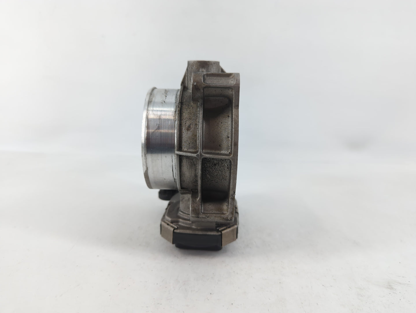2012-2015 Chevrolet Camaro Throttle Body P/N:12632172BA Fits Fits 2012 2013 2014 2015 2016 2017 2018 2019 2020 2021 2022 OEM Used Auto Parts - Oemusedautoparts1.com