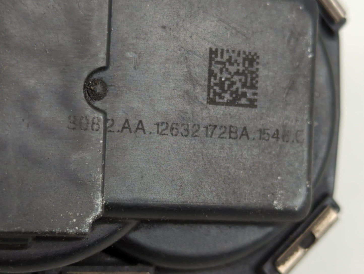 2012-2015 Chevrolet Camaro Throttle Body P/N:12632172BA Fits Fits 2012 2013 2014 2015 2016 2017 2018 2019 2020 2021 2022 OEM Used Auto Parts - Oemusedautoparts1.com