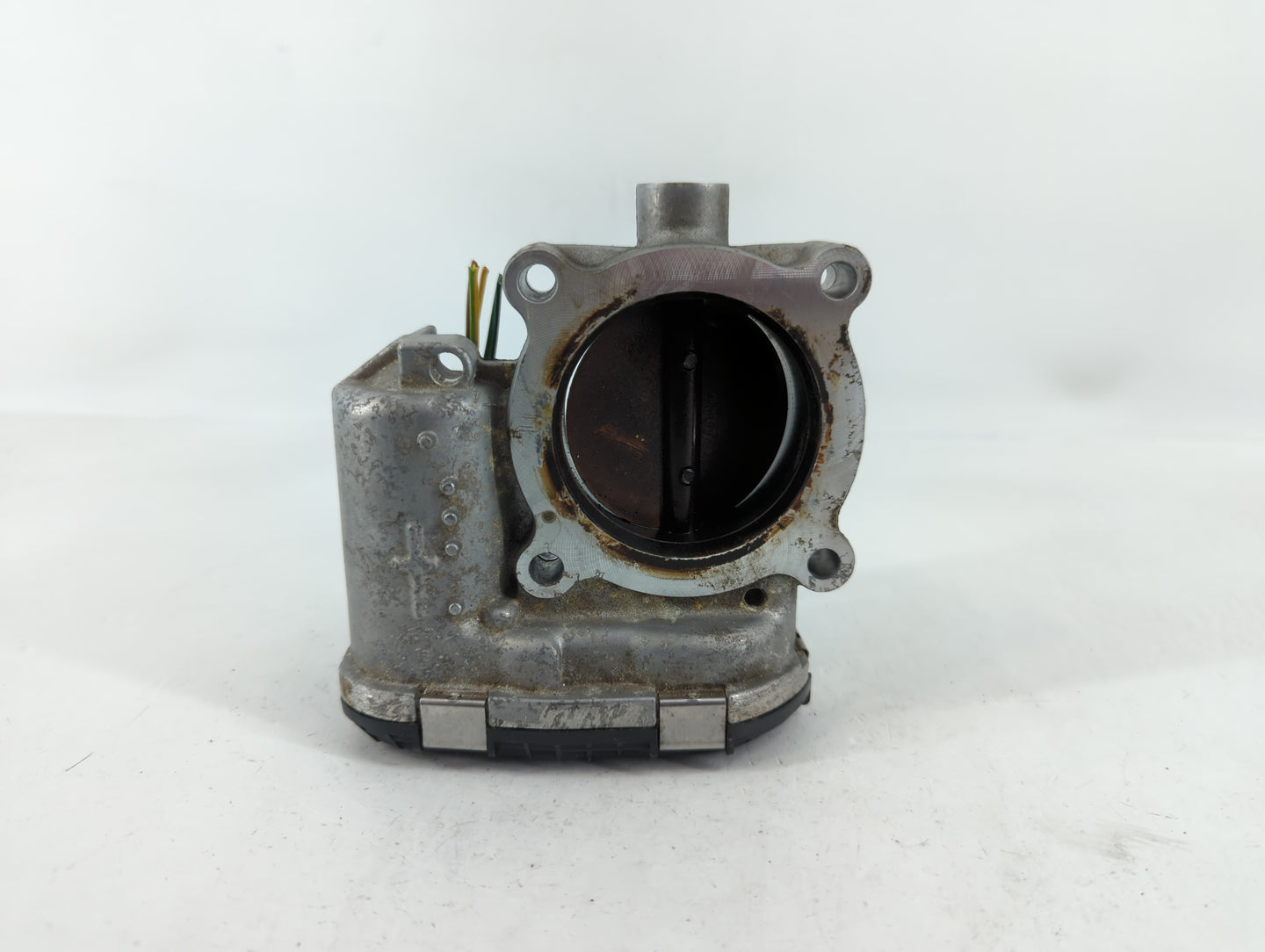 2016-2019 Ford Explorer Throttle Body P/N:AA5E-9F991-BB Fits Fits 2014 2015 2016 2017 2018 2019 2020 2021 2022 OEM Used Auto Parts - Oemusedautoparts1.com