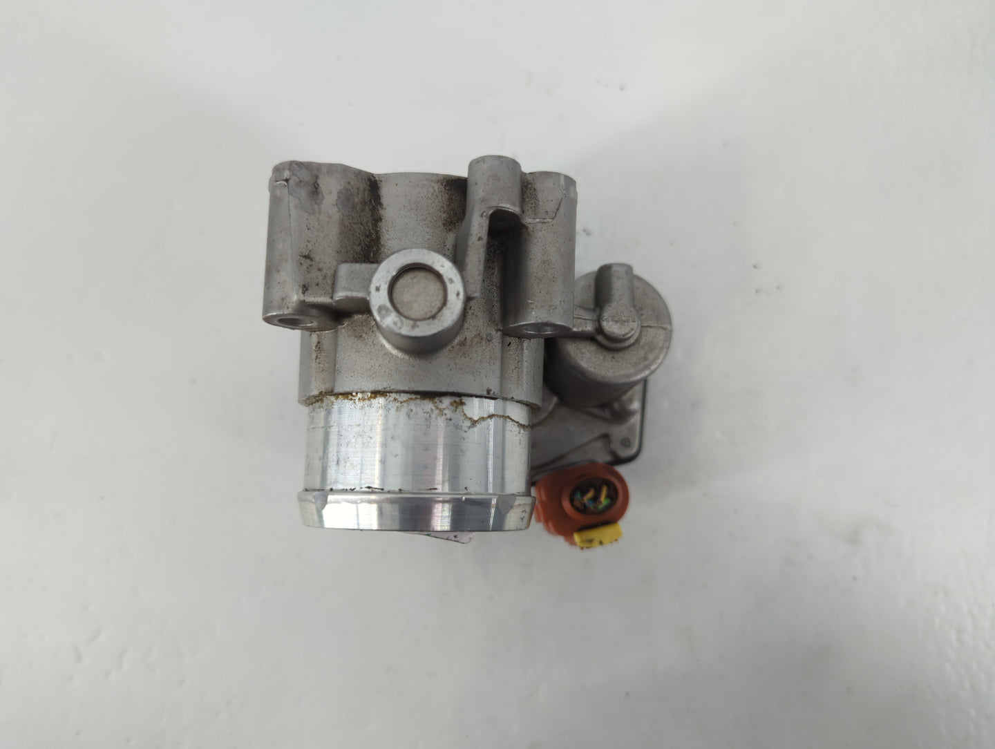 2014-2020 Ford Fusion Throttle Body P/N:B18 304 4468 DS7G-9F991-CA Fits Fits 2014 2015 2016 2017 2018 2019 2020 OEM Used Auto Parts - Oemusedautoparts1.com