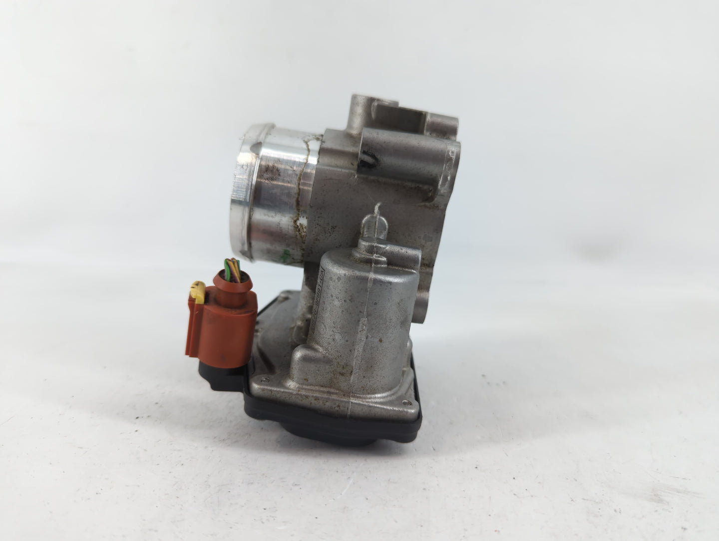 2014-2020 Ford Fusion Throttle Body P/N:B18 304 4468 DS7G-9F991-CA Fits Fits 2014 2015 2016 2017 2018 2019 2020 OEM Used Auto Parts - Oemusedautoparts1.com