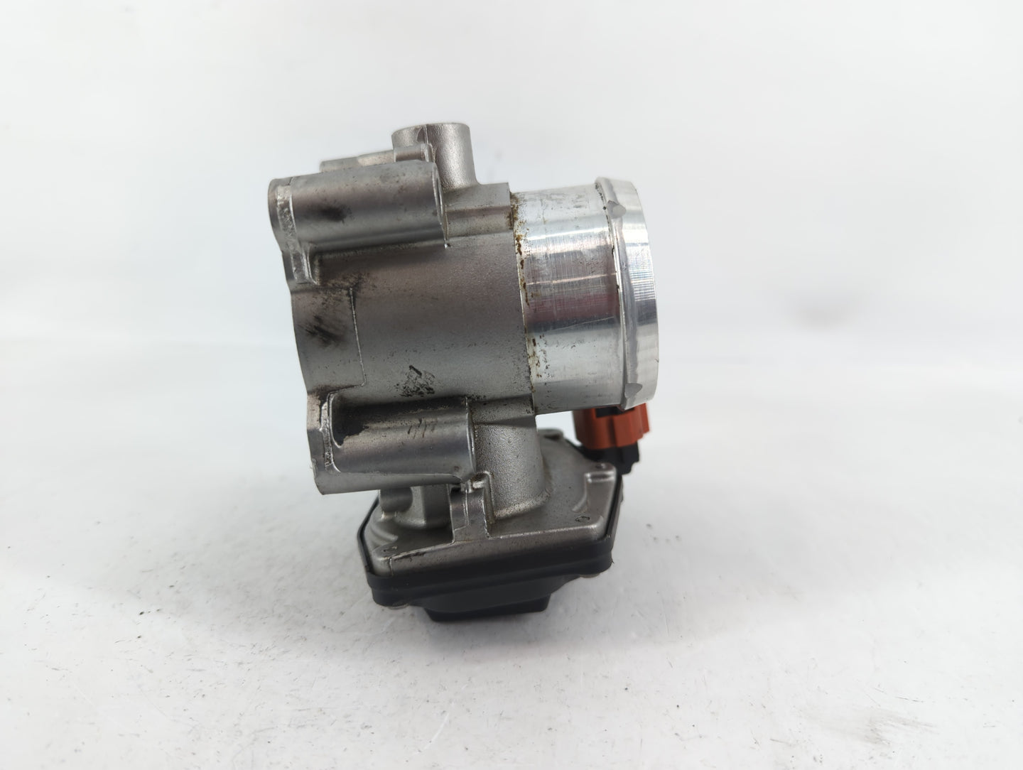 2014-2020 Ford Fusion Throttle Body P/N:B18 304 4468 DS7G-9F991-CA Fits Fits 2014 2015 2016 2017 2018 2019 2020 OEM Used Auto Parts - Oemusedautoparts1.com