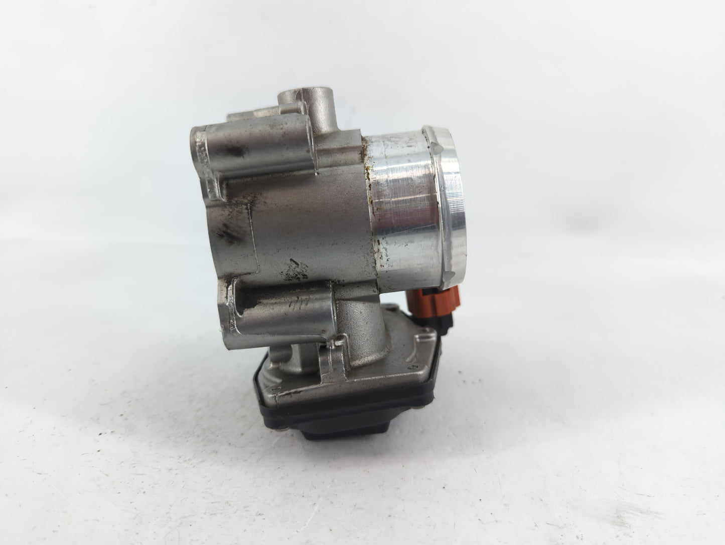 2014-2020 Ford Fusion Throttle Body P/N:B18 304 4468 DS7G-9F991-CA Fits Fits 2014 2015 2016 2017 2018 2019 2020 OEM Used Auto Parts - Oemusedautoparts1.com