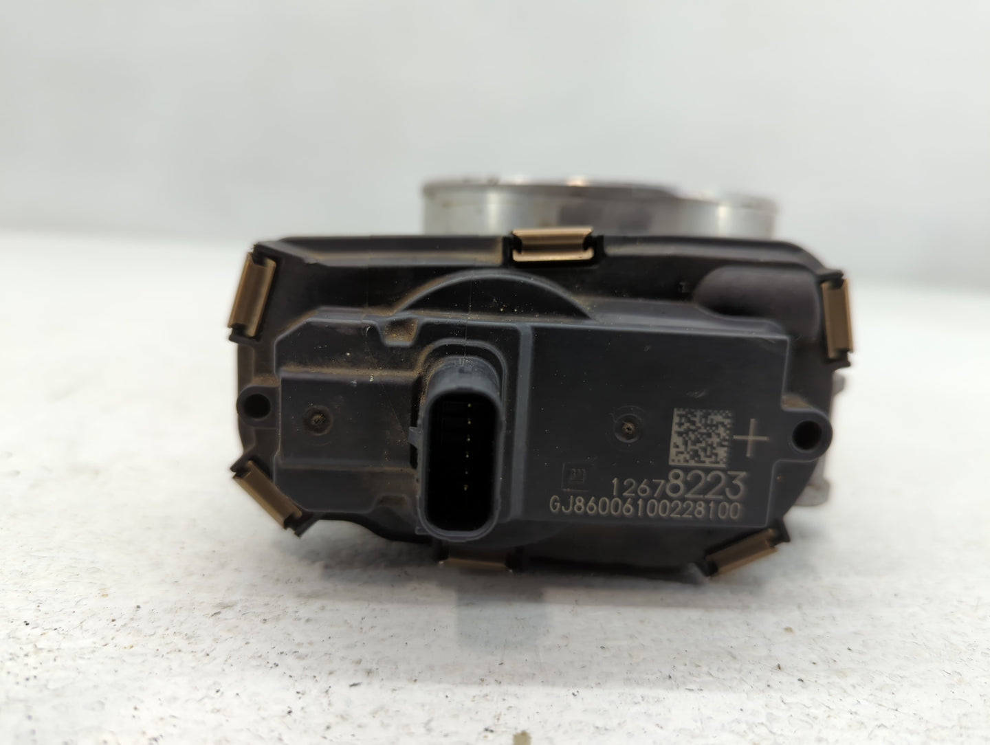 2016-2019 Gmc Savana 2500 Throttle Body P/N:12678223 Fits Fits 2014 2015 2016 2017 2018 2019 2020 2021 2022 OEM Used Auto Parts - Oemusedautoparts1.com