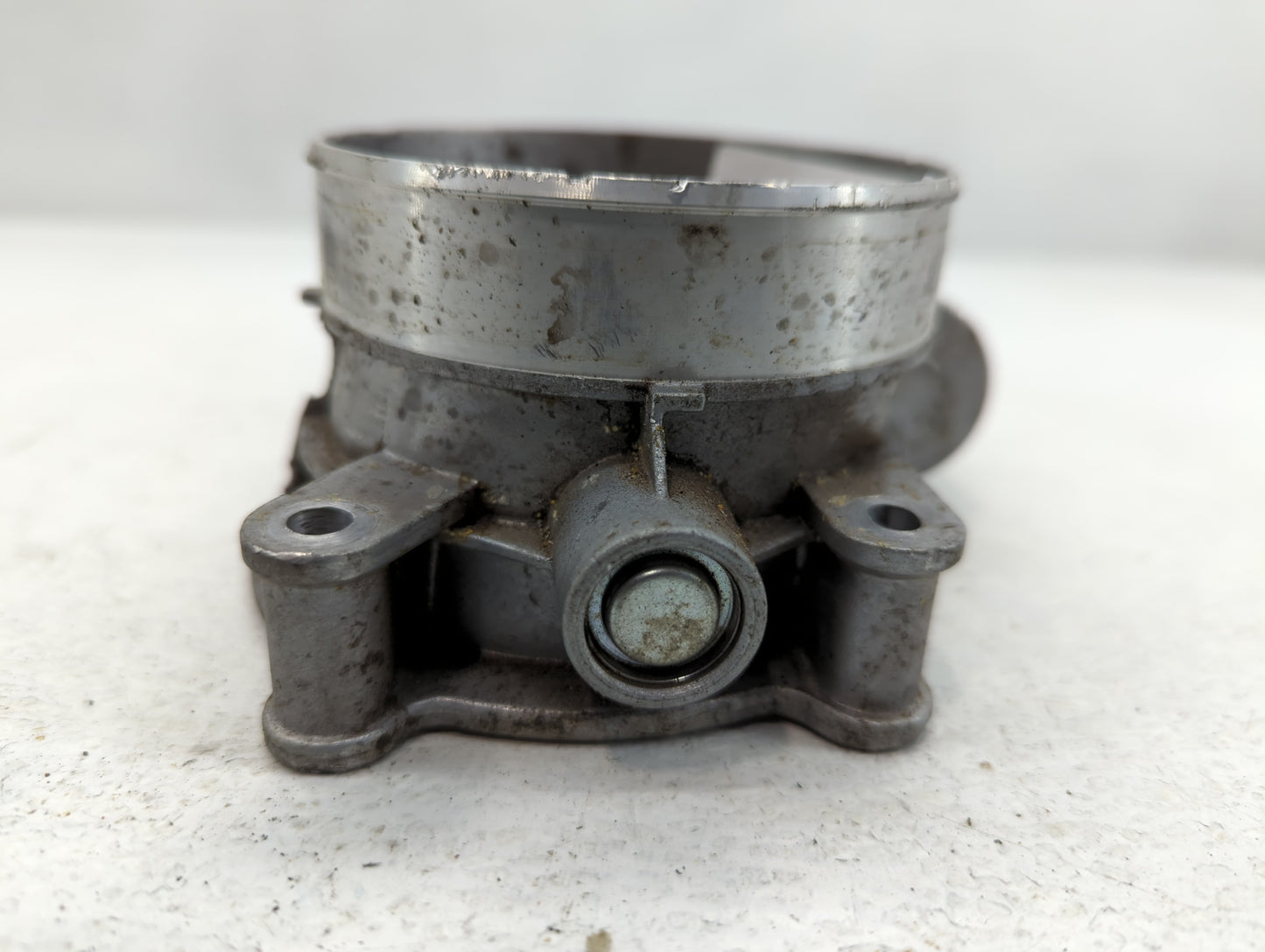 2016-2019 Gmc Savana 2500 Throttle Body P/N:12678223 Fits Fits 2014 2015 2016 2017 2018 2019 2020 2021 2022 OEM Used Auto Parts - Oemusedautoparts1.com