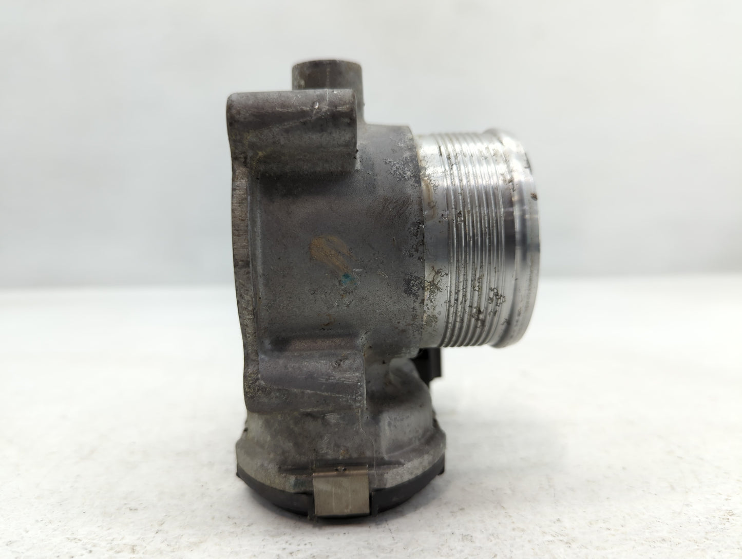 2014-2017 Volkswagen Jetta Throttle Body P/N:06K 133 062 E Fits Fits 2014 2015 2016 2017 OEM Used Auto Parts - Oemusedautoparts1.com