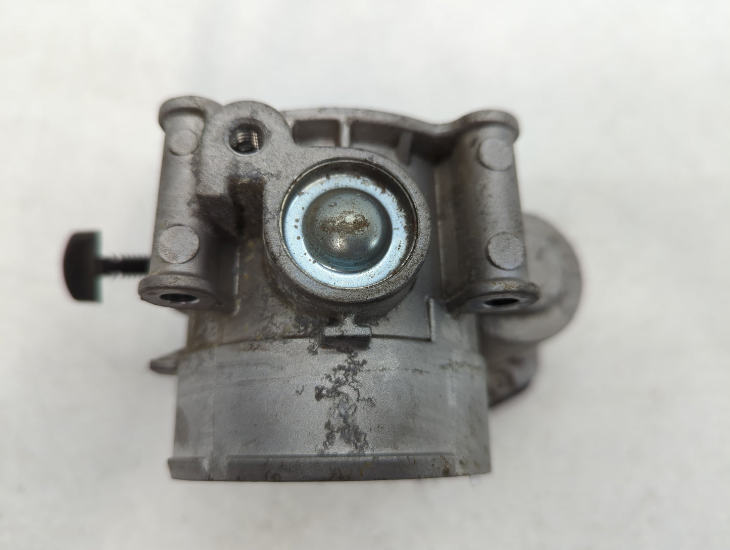 2011-2019 Ford Explorer Throttle Body P/N:163564003183 AT4E-9F991-EL Fits Fits 2011 2012 2013 2014 2015 2016 2017 2018 2019 OEM Used Auto Parts - Oemusedautoparts1.com