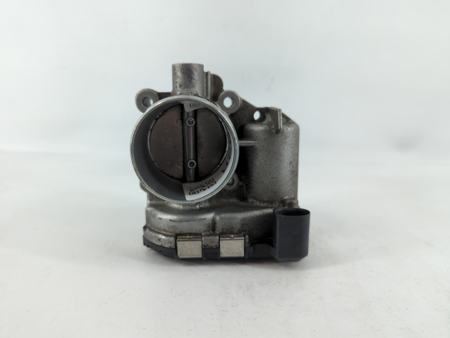 2014-2019 Ford Fiesta Throttle Body P/N:7S7G-9F991-CA Fits Fits 2013 2014 2015 2016 2017 2018 2019 OEM Used Auto Parts - Oemusedautoparts1.com