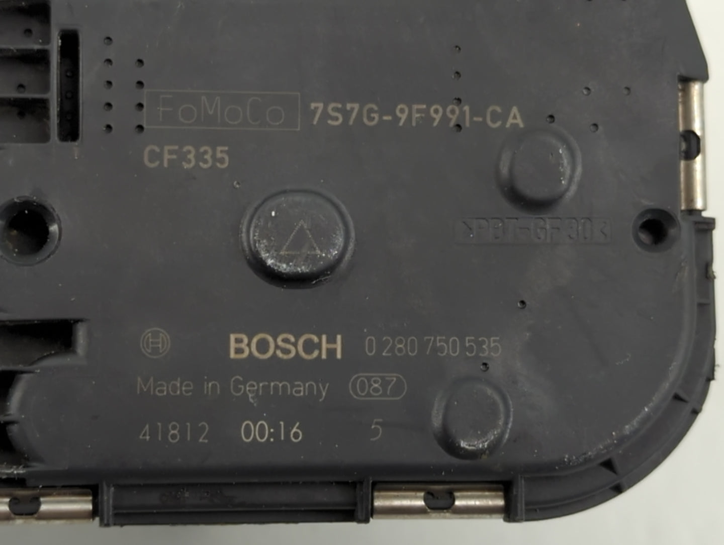 2014-2019 Ford Fiesta Throttle Body P/N:7S7G-9F991-CA Fits Fits 2013 2014 2015 2016 2017 2018 2019 OEM Used Auto Parts - Oemusedautoparts1.com