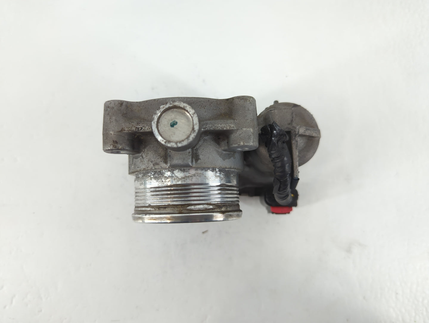 2016-2019 Ford Explorer Throttle Body P/N:AA5E-9F991-BB Fits Fits 2014 2015 2016 2017 2018 2019 2020 2021 2022 OEM Used Auto Parts - Oemusedautoparts1.com