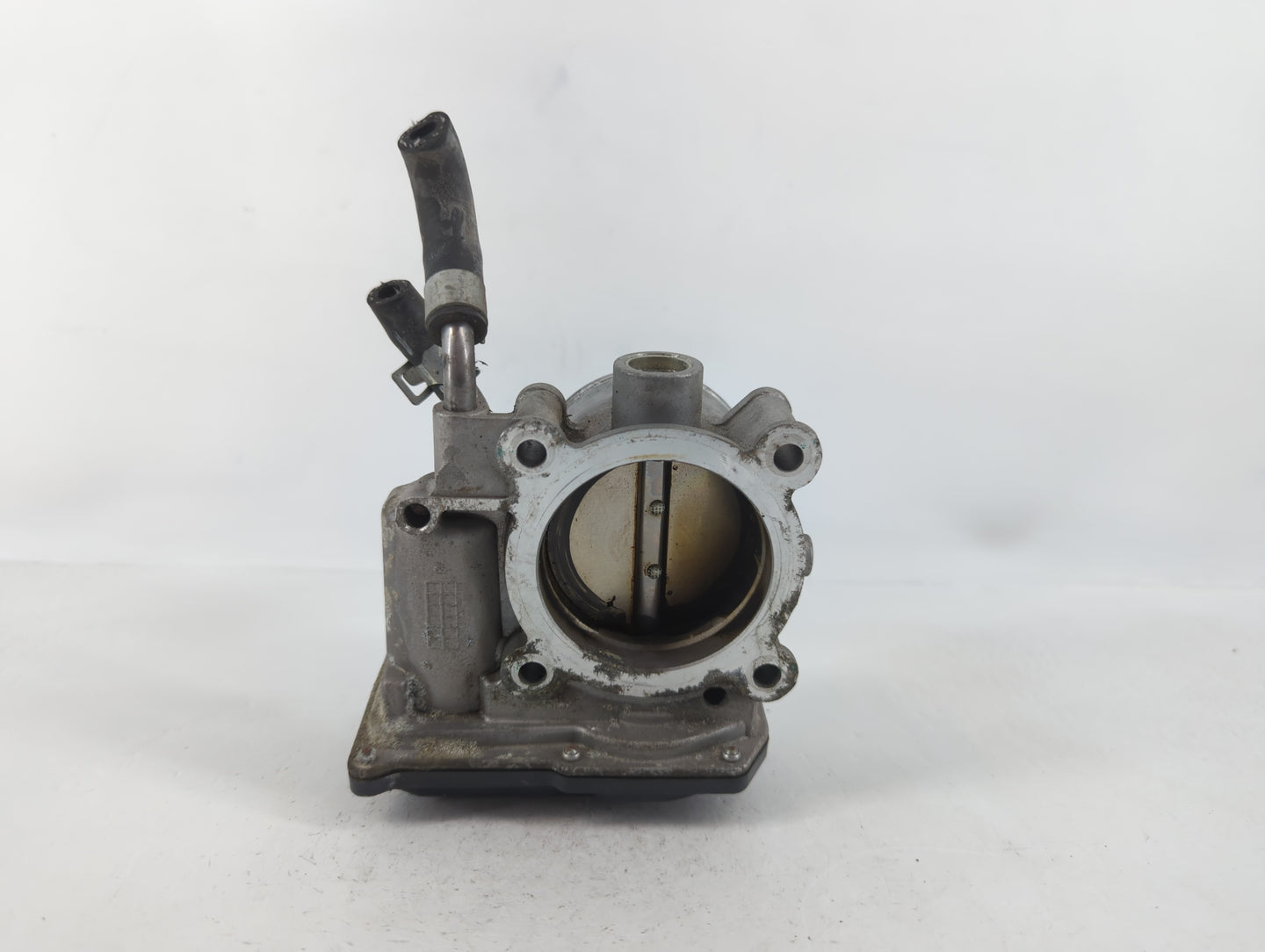 2014-2021 Hyundai Tucson Throttle Body P/N:35100-2E000 Fits Fits 2011 2012 2013 2014 2015 2016 2017 2018 2019 2020 2021 OEM Used Auto Parts - Oemusedautoparts1.com