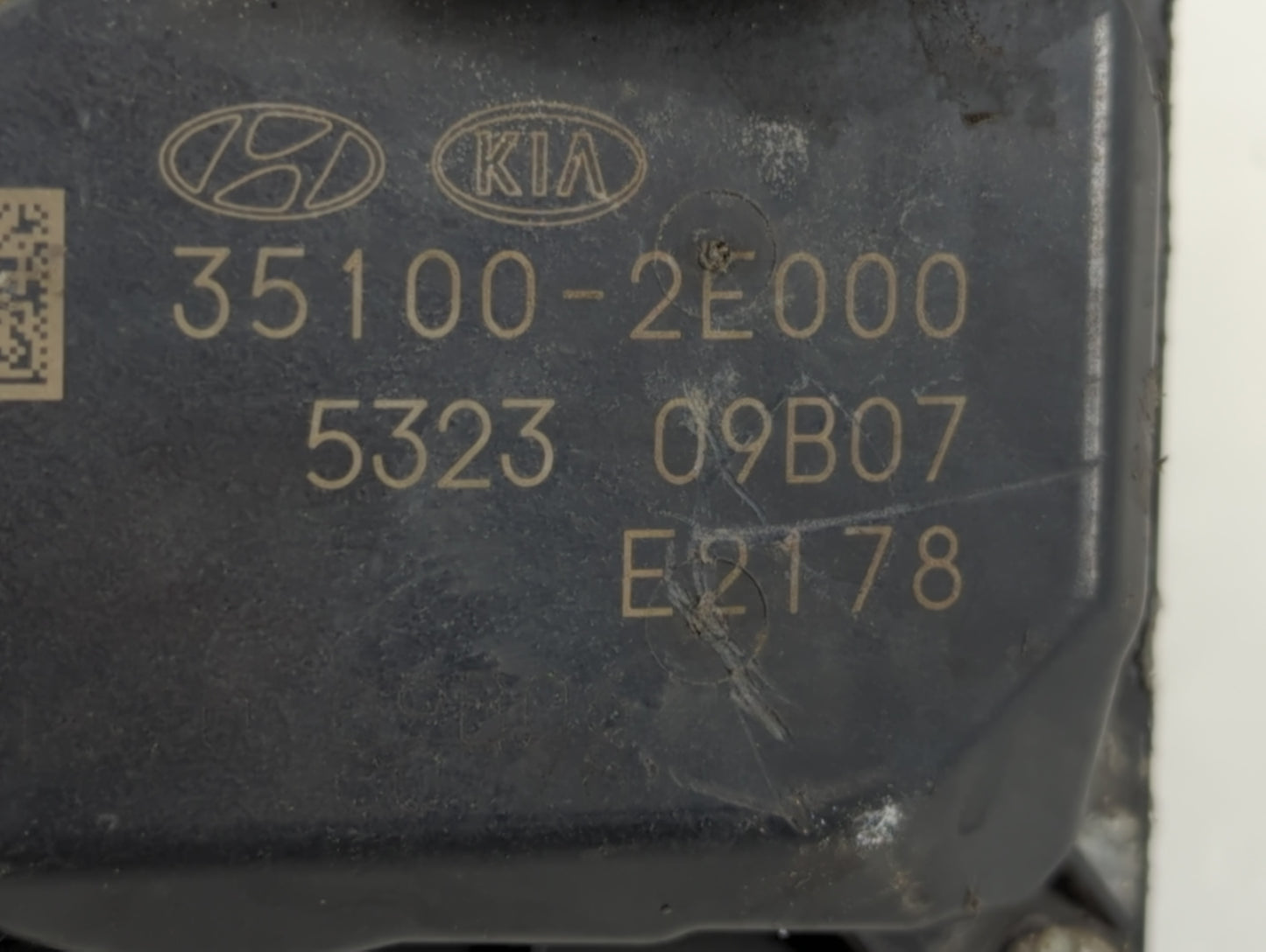 2014-2021 Hyundai Tucson Throttle Body P/N:35100-2E000 Fits Fits 2011 2012 2013 2014 2015 2016 2017 2018 2019 2020 2021 OEM Used Auto Parts - Oemusedautoparts1.com