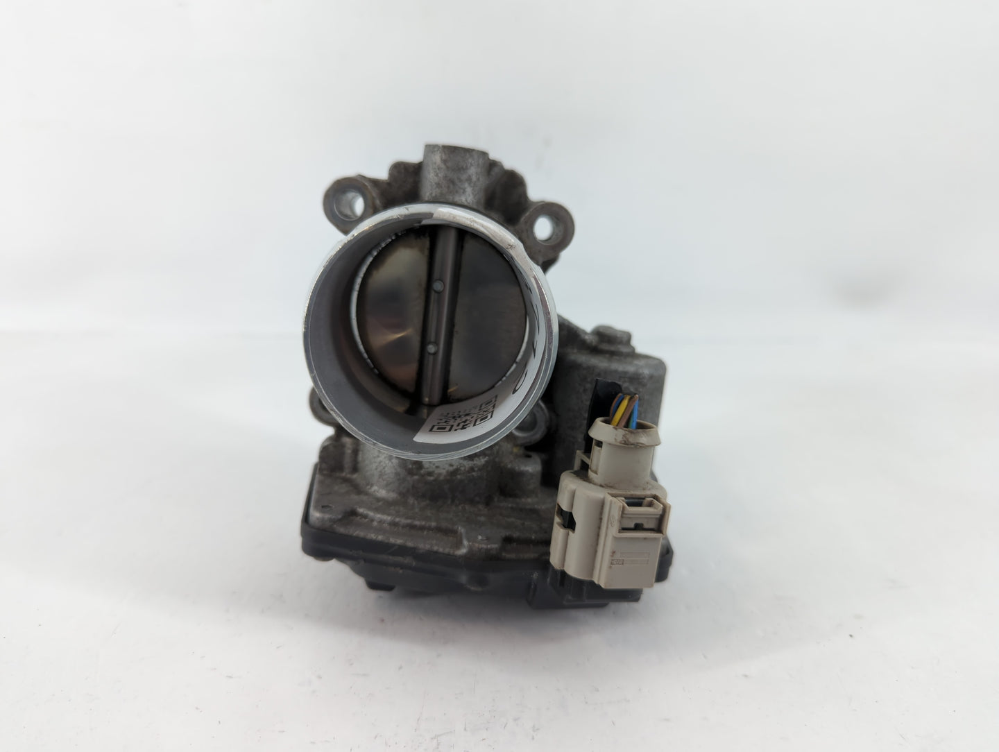 2014-2020 Ford Fusion Throttle Body P/N:B10 280 176 F DS7G-9F991-CA Fits Fits 2014 2015 2016 2017 2018 2019 2020 OEM Used Auto Parts - Oemusedautoparts1.com