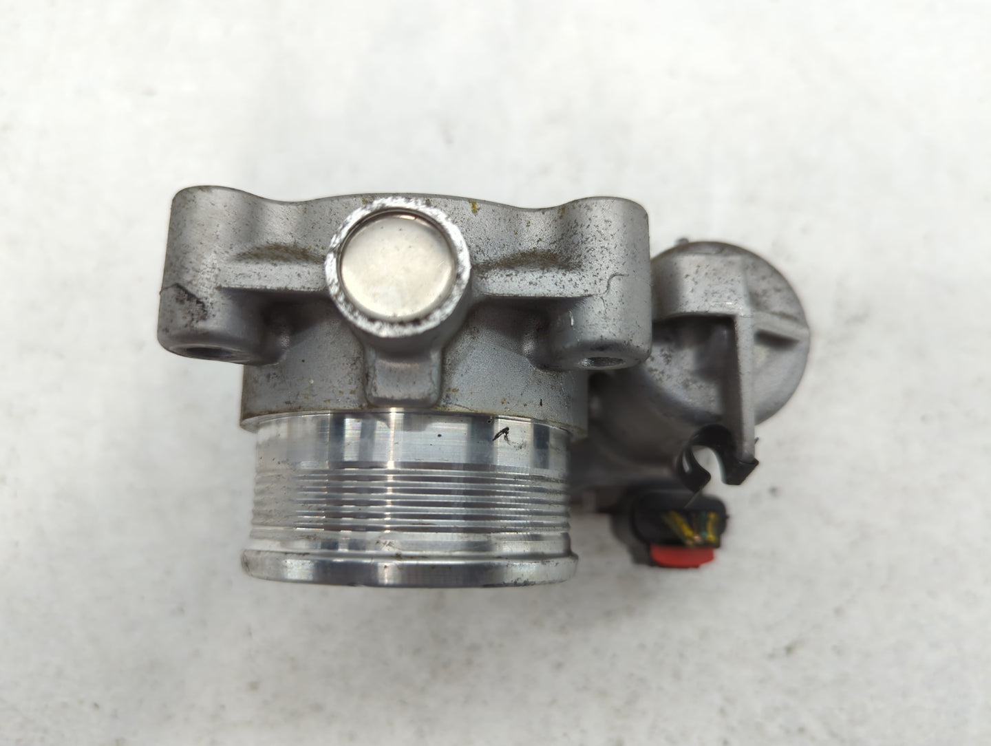 2014-2018 Ford Focus Throttle Body P/N:DS7E-9F991-BB Fits Fits 2014 2015 2016 2017 2018 2019 2020 2021 2022 OEM Used Auto Parts - Oemusedautoparts1.com