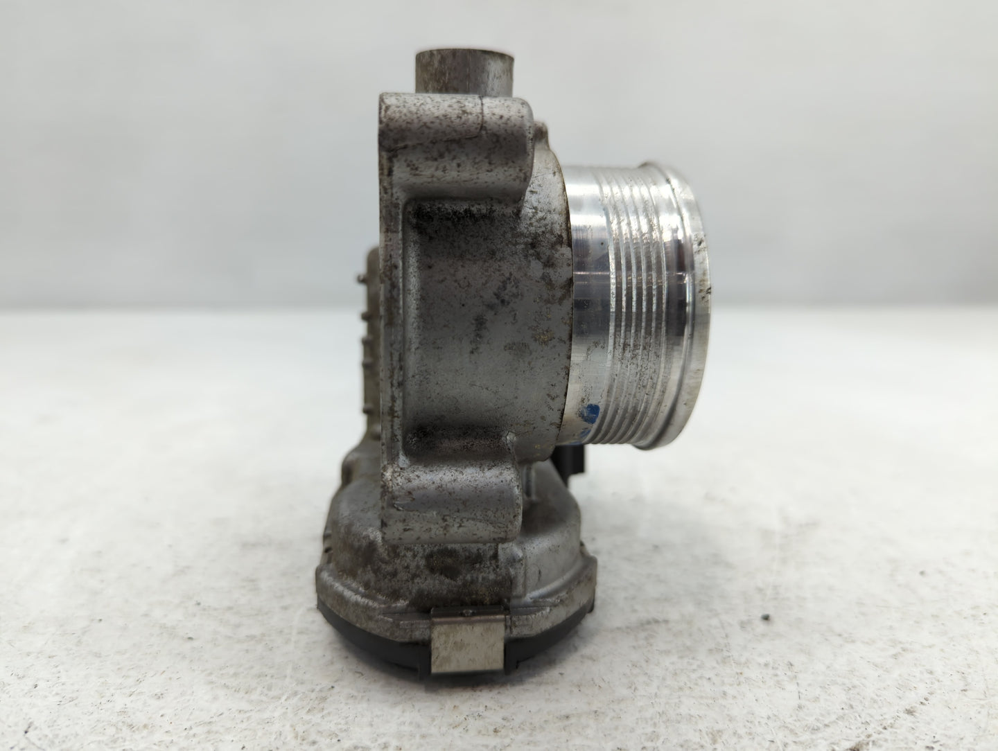 2014-2018 Ford Focus Throttle Body P/N:DS7E-9F991-BB Fits Fits 2014 2015 2016 2017 2018 2019 2020 2021 2022 OEM Used Auto Parts - Oemusedautoparts1.com