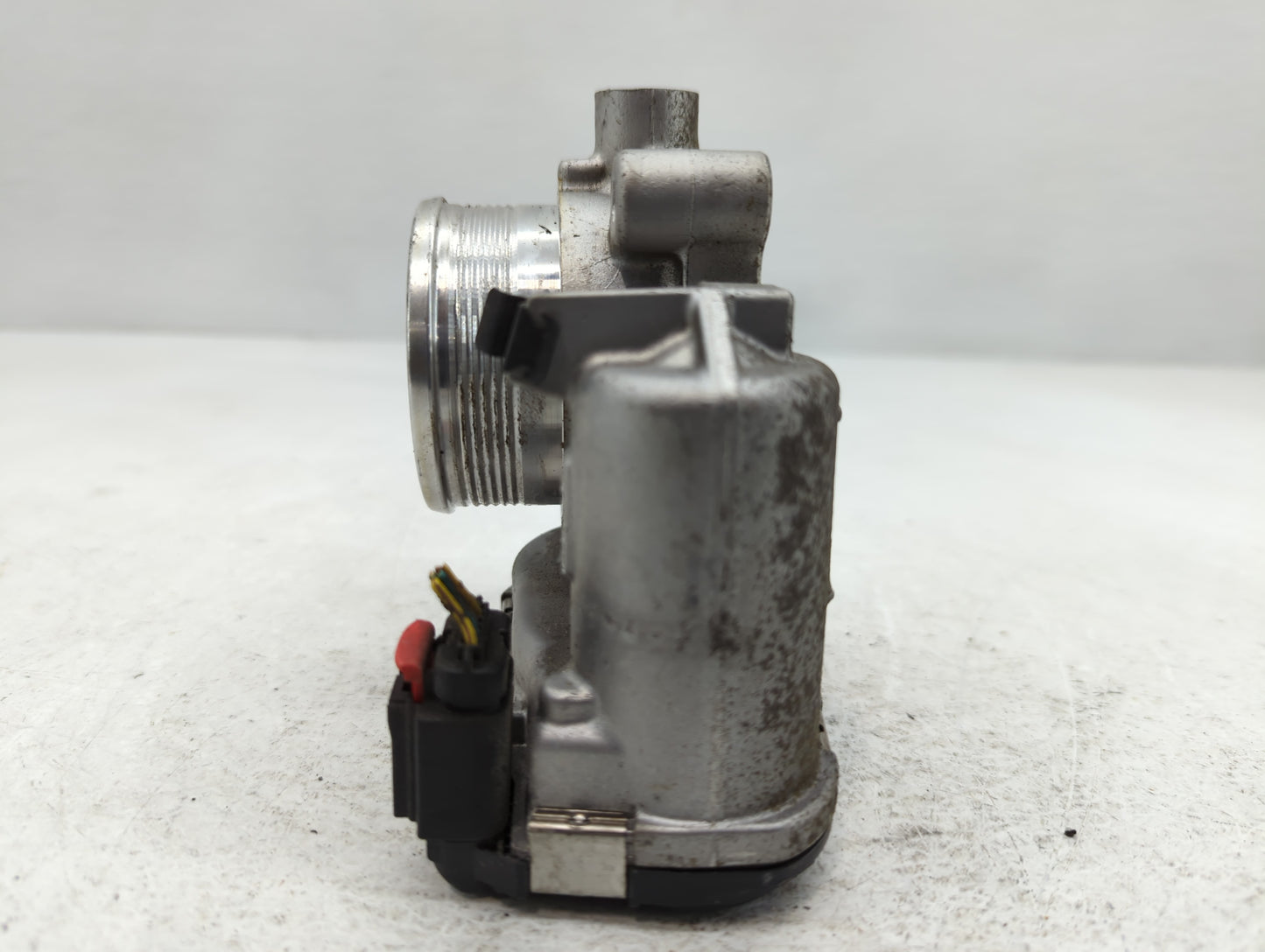 2014-2018 Ford Focus Throttle Body P/N:DS7E-9F991-BB Fits Fits 2014 2015 2016 2017 2018 2019 2020 2021 2022 OEM Used Auto Parts - Oemusedautoparts1.com
