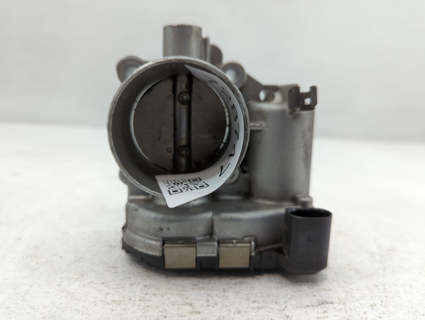 2013-2016 Ford Escape Throttle Body P/N:7S7G-9F991-CA Fits Fits 2012 2013 2014 2015 2016 2017 OEM Used Auto Parts - Oemusedautoparts1.com
