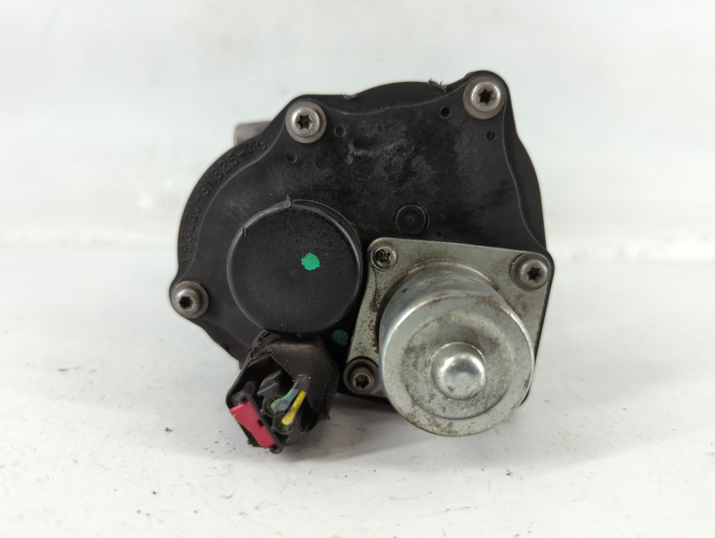 2016-2019 Ford Explorer Throttle Body P/N:AA5E-9F991-BB Fits Fits 2014 2015 2016 2017 2018 2019 2020 2021 2022 OEM Used Auto Parts - Oemusedautoparts1.com