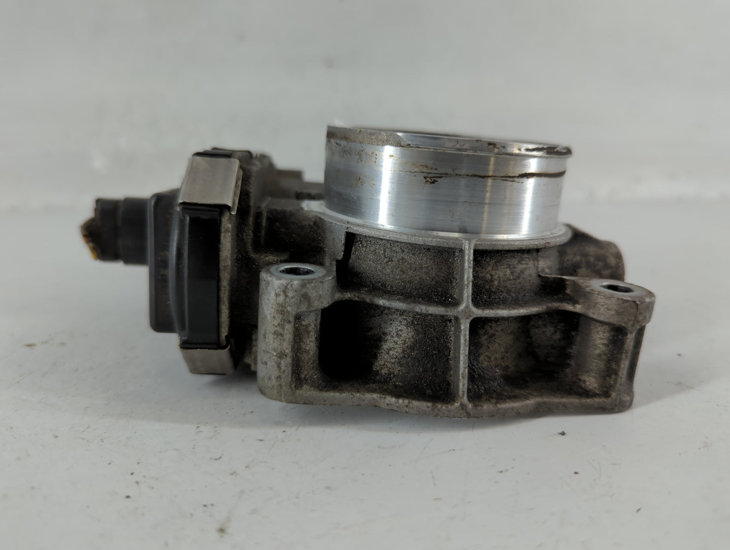 2015-2021 Jeep Renegade Throttle Body P/N:12632101CA Fits Fits 2014 2015 2016 2017 2018 2019 2020 2021 2022 OEM Used Auto Parts - Oemusedautoparts1.com