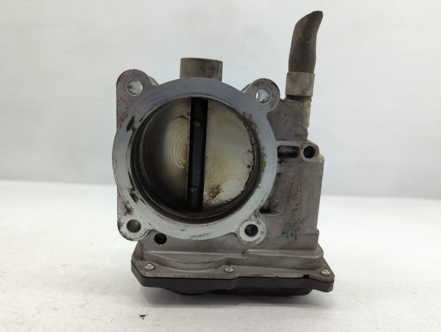 2013-2015 Nissan Titan Throttle Body P/N:16119 7S000 Fits Fits 2012 2013 2014 2015 2016 OEM Used Auto Parts - Oemusedautoparts1.com