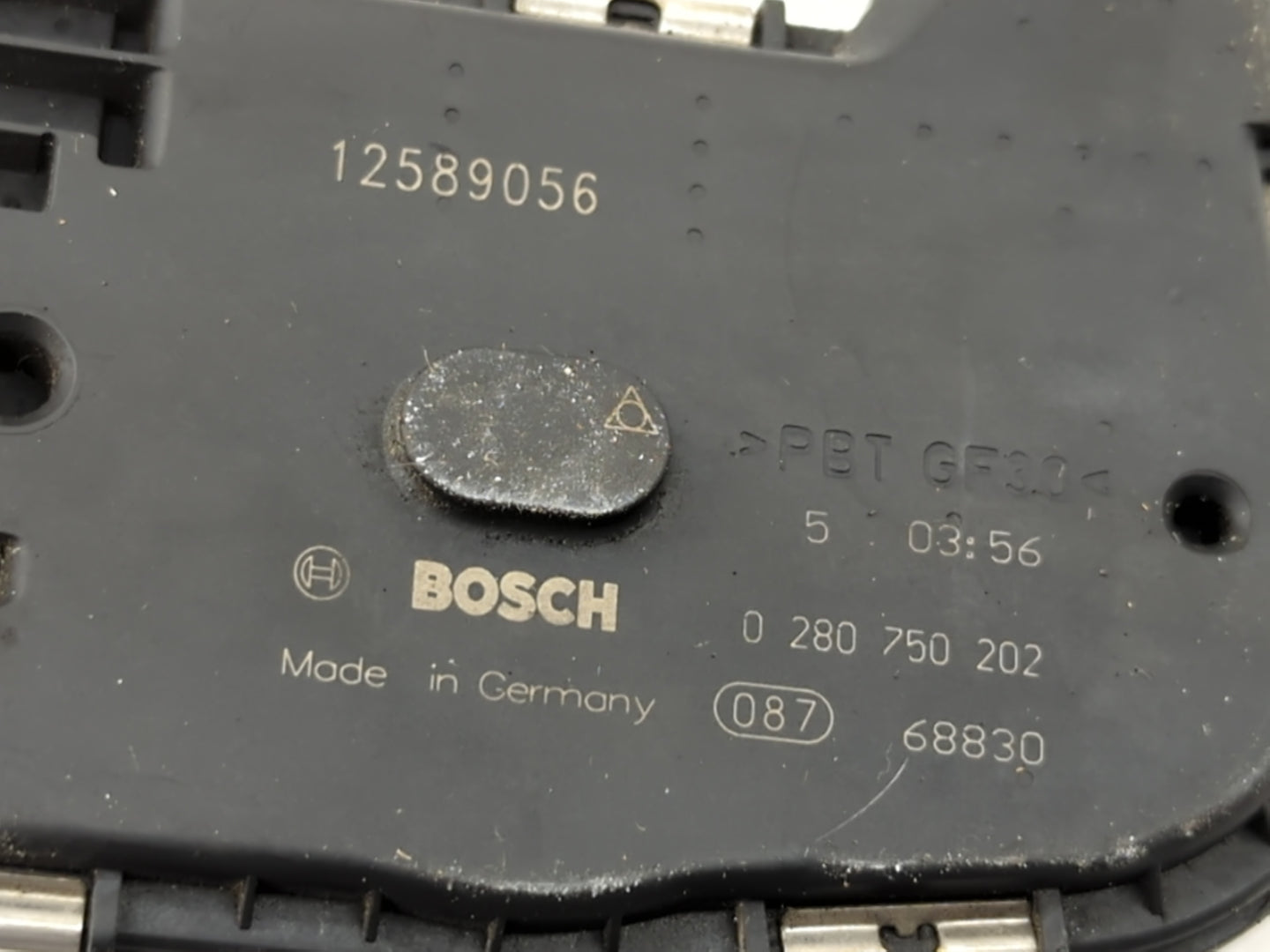 2005-2007 Cadillac Sts Throttle Body P/N:0 280 750 202 12589056 Fits Fits 2004 2005 2006 2007 2008 OEM Used Auto Parts - Oemusedautoparts1.com